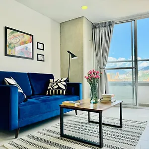Loft Luminoso Y Moderno Con Excelentes Vistas Medellín